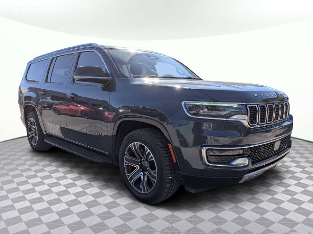 Used 2024 Jeep Wagoneer L Series II w/ Flexible Seating Group RWD image 2