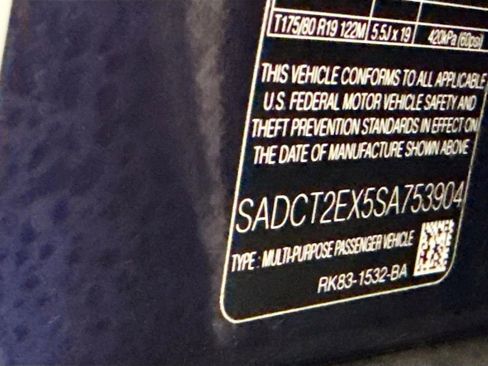 Certified 2025 Jaguar F-PACE R-Dynamic S image 28