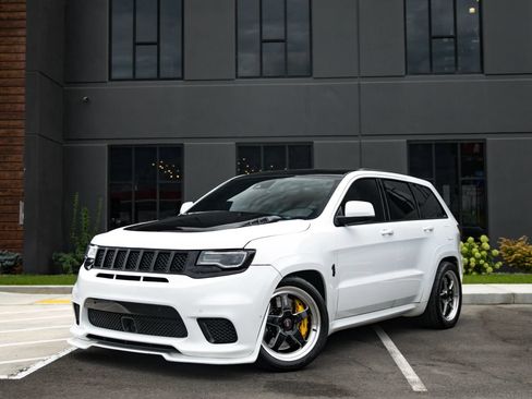 Used 2018 Jeep Grand Cherokee Trackhawk w/ Trailer Tow Group IV AWD/4WD image 4