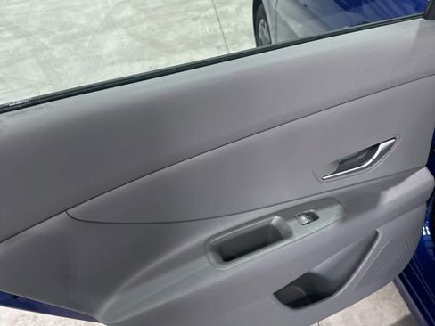 Used 2023 Hyundai Elantra SEL FWD image 13