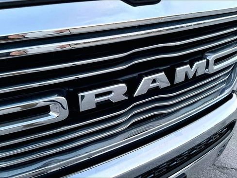 Used 2024 RAM 1500 Laramie image 32