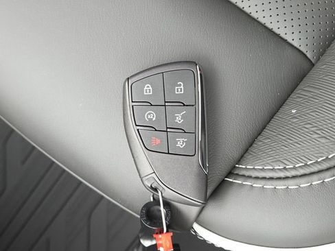 New 2026 GMC Yukon XL AT4 Ultimate w/ LPO, Illumination Package AWD/4WD image 42