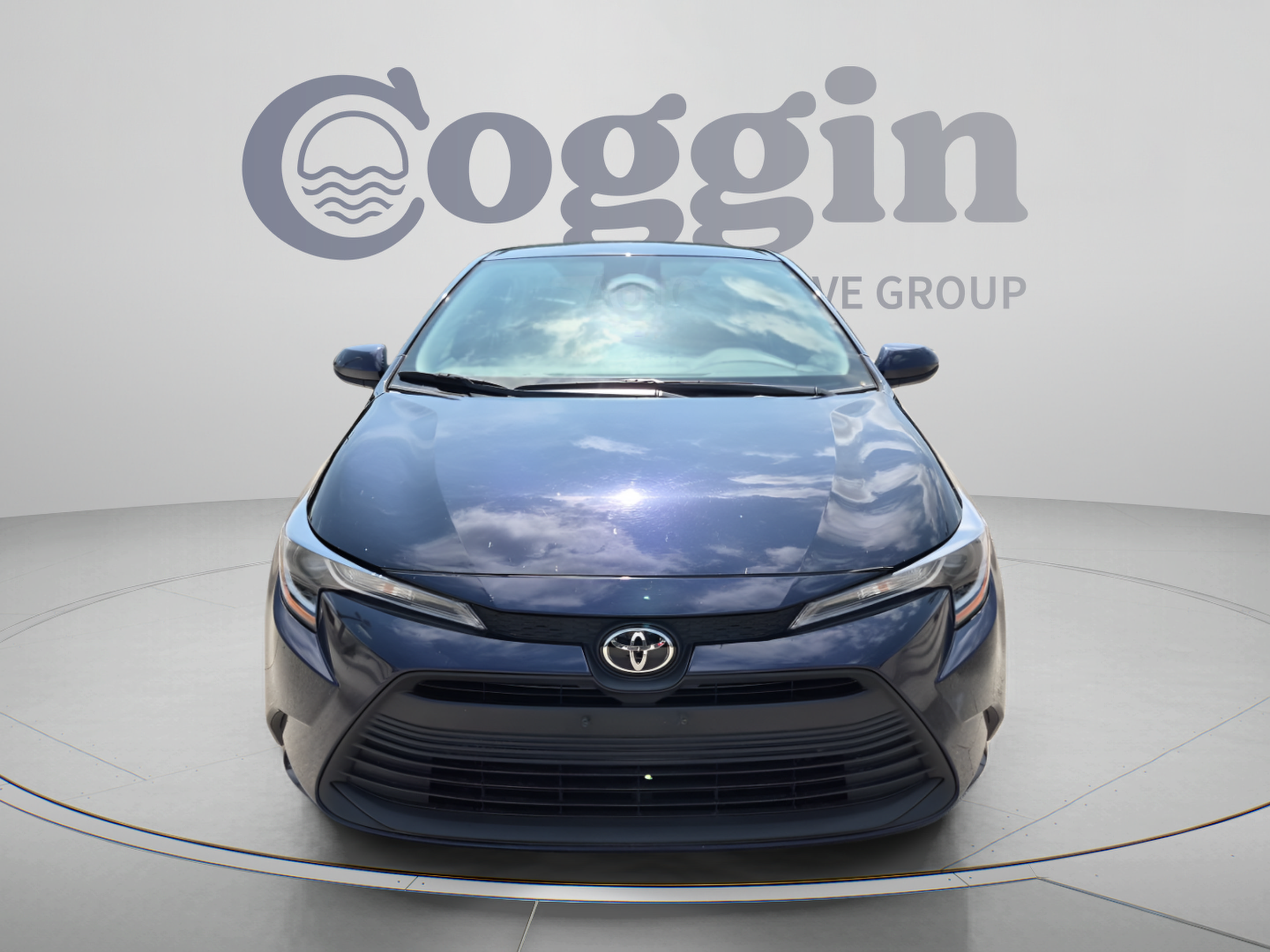 Used 2025 Toyota Corolla LE FWD image 9