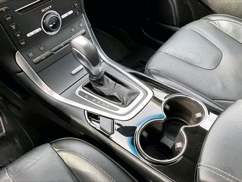 Used 2015 Ford Edge Titanium w/ Equipment Group 301A image 17