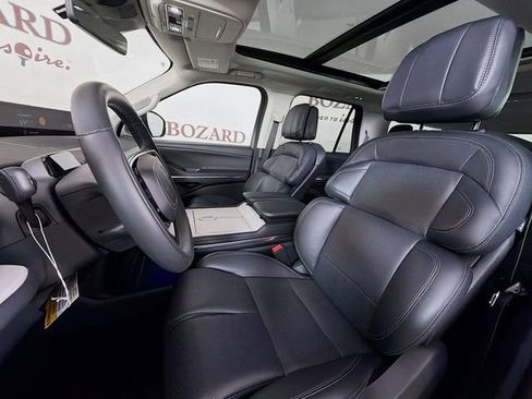 New 2025 Lincoln Navigator L Reserve AWD/4WD image 22