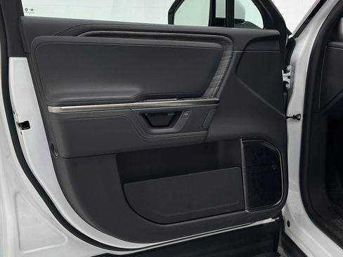 Used 2026 Rivian R1S Adventure image 25