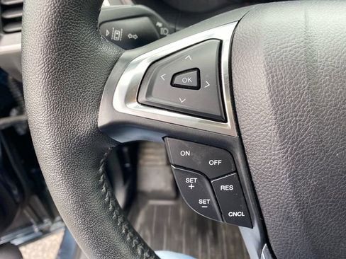 Used 2022 Ford Edge SEL w/ Convenience Package image 17