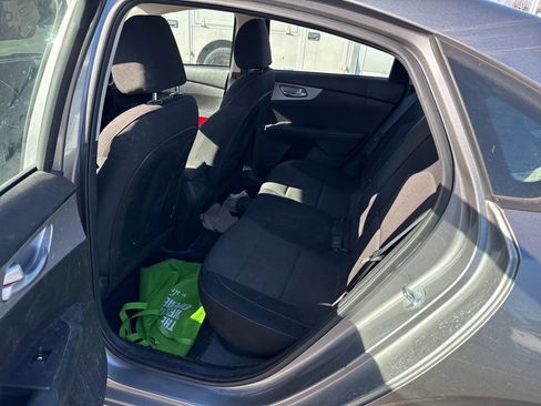 Used 2023 Kia Forte LXS w/ LXS Technology Package image 3