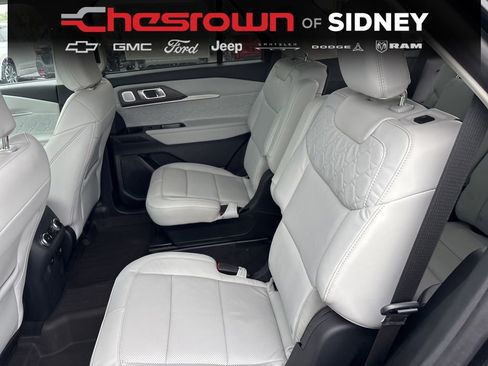 Used 2025 Ford Explorer Platinum w/ LUX Leather Package AWD/4WD image 26