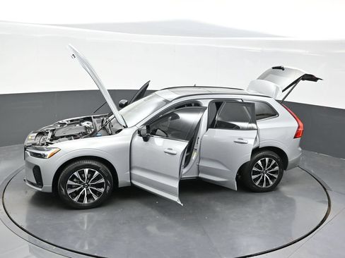 Used 2024 Volvo XC60 B5 Core w/ Protection Package Premier AWD/4WD image 42