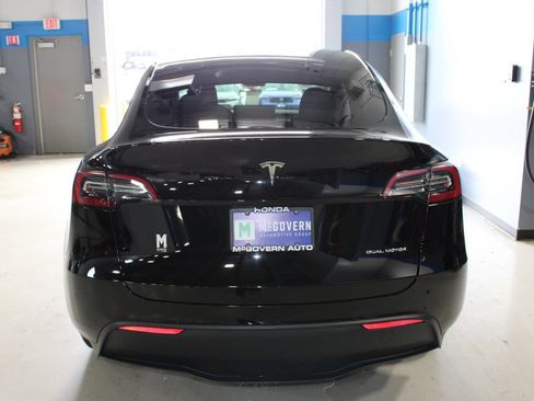 Used 2024 Tesla Model Y Long Range AWD/4WD image 20