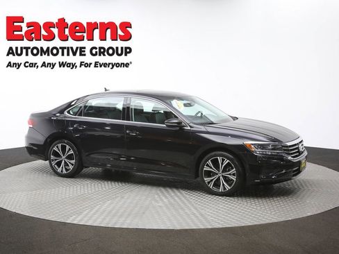 Used 2022 Volkswagen Passat 2.0T SE image 47