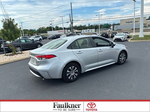 Used 2021 Toyota Corolla LE w/ Carpet Mat Package (TMS) FWD image 8