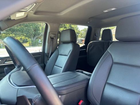 Used 2025 GMC Sierra 1500 SLT w/ SLT Premium Package AWD/4WD image 12