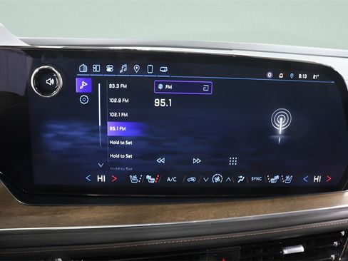 Used 2025 Chevrolet Tahoe High Country image 11