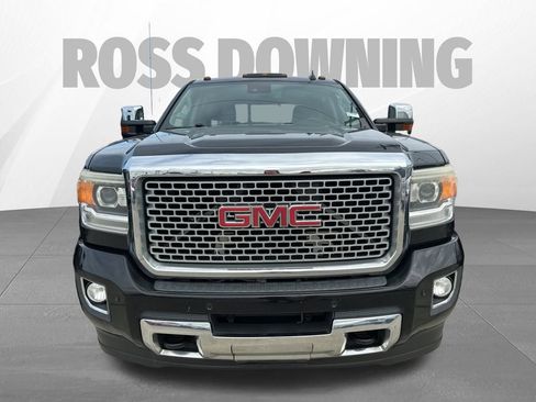 Used 2017 GMC Sierra 2500 Denali w/ Suspension Package, Off-Road image 2