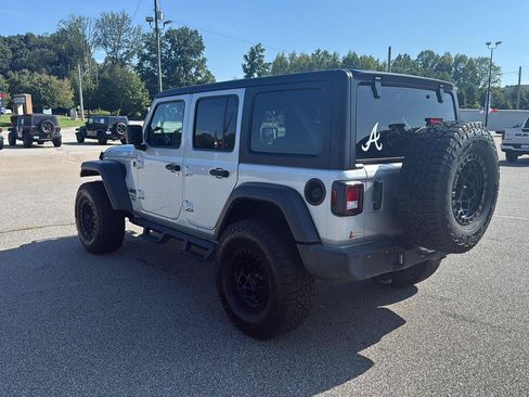Used 2024 Jeep Wrangler Unlimited Sport AWD/4WD image 4