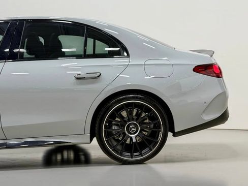 Used 2025 Mercedes-Benz E 53 AMG e 4MATIC Sedan image 17