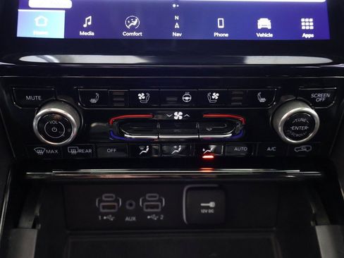 Used 2023 Jeep Grand Cherokee Overland w/ Adv Protech Group III image 61