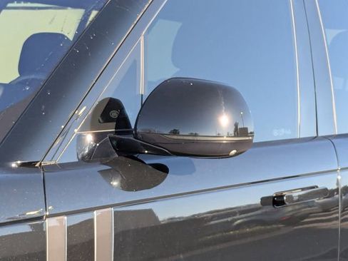 Used 2023 Land Rover Range Rover SE image 10