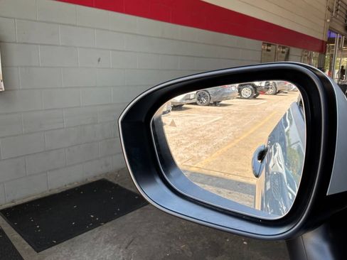 Used 2025 Nissan Rogue SV AWD/4WD image 21