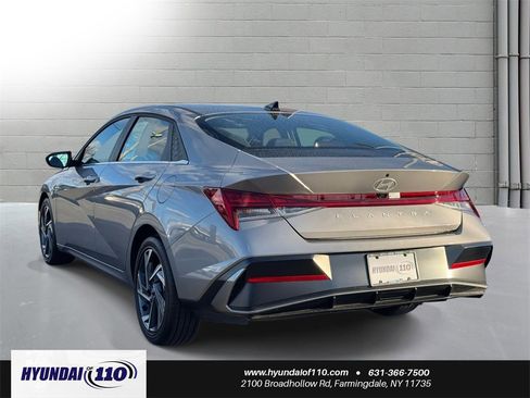 Used 2025 Hyundai Elantra SEL image 8