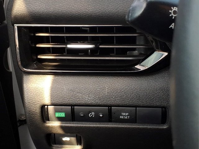 Certified 2025 Nissan Sentra SV w/ All-Weather Package FWD image 18