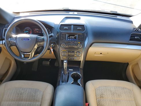 Used 2016 Ford Explorer Base image 10