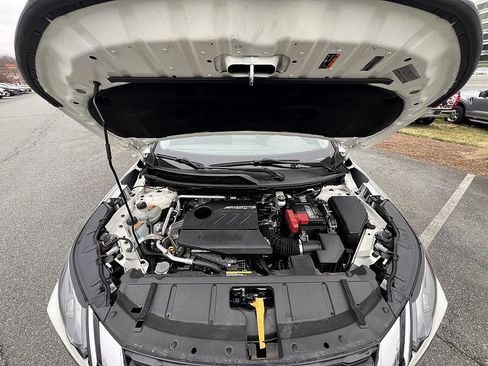 Certified 2023 Nissan Rogue S image 9