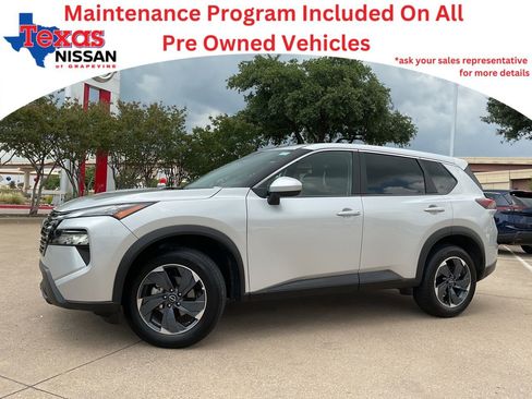 Used 2025 Nissan Rogue SV FWD image 1
