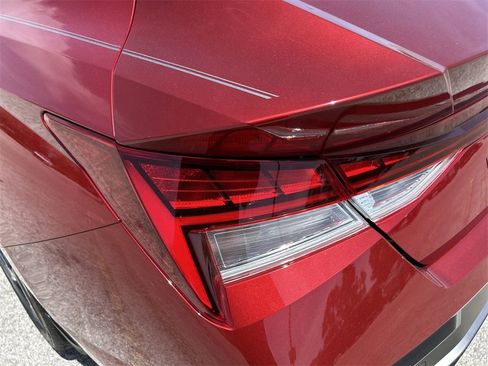 New 2025 Hyundai Elantra Limited image 16
