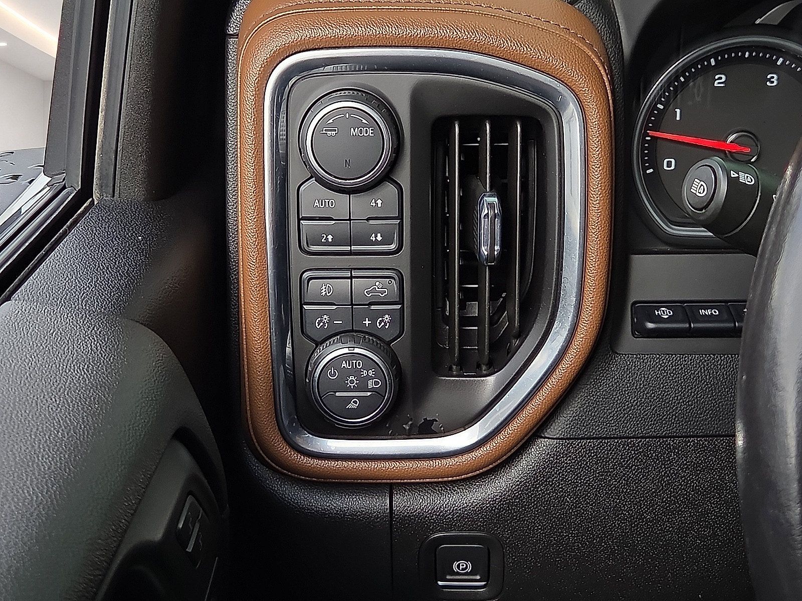 Used 2022 Chevrolet Silverado 3500 High Country w/ Z71 Off-Road Package AWD/4WD image 18