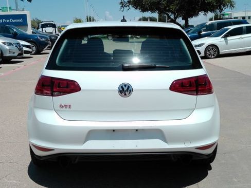 Used 2017 Volkswagen GTI SE FWD image 9