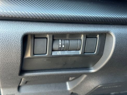 Certified 2024 Subaru Crosstrek 2.0i Premium image 17