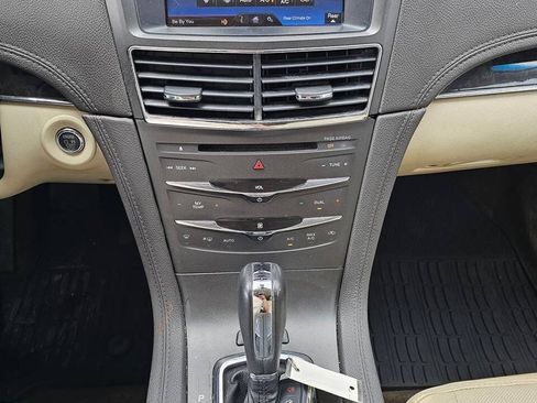 Used 2013 Lincoln MKT AWD image 16