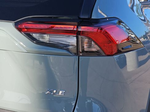 Used 2021 Toyota RAV4 XLE image 41