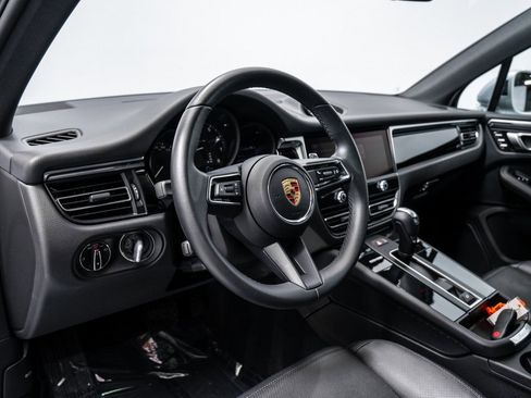 Used 2024 Porsche Macan image 13