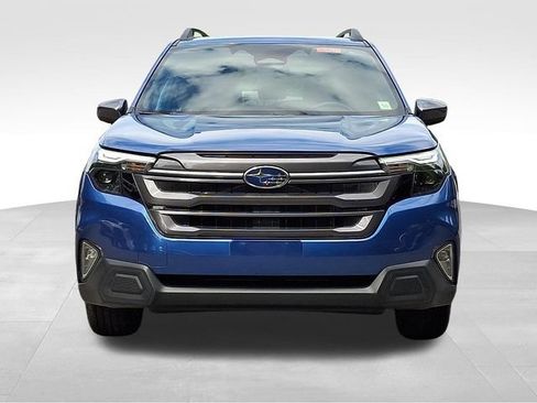 Used 2026 Subaru Forester Premium AWD/4WD image 2