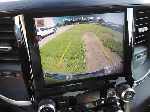 Used 2023 RAM 1500 Laramie AWD/4WD image 15
