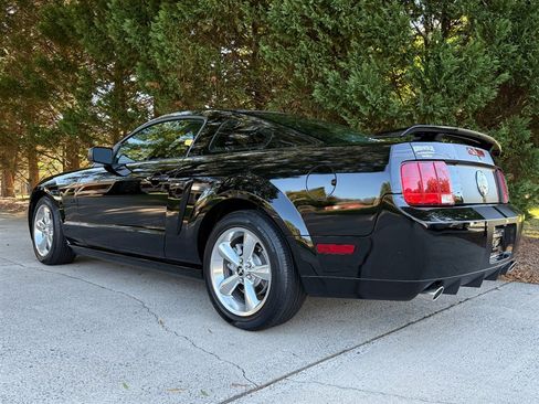 Used 2007 Ford Mustang GT image 23