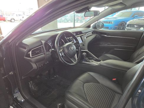 Used 2020 Toyota Camry SE image 15