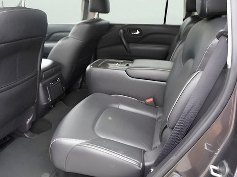 Used 2024 INFINITI QX80 Luxe RWD image 11
