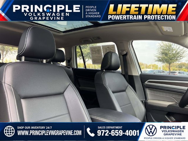 Used 2023 Volkswagen Atlas SE w/ Panoramic Sunroof Package FWD image 24