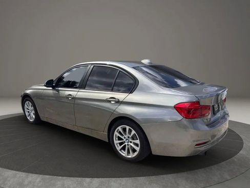 Used 2017 BMW 320i Sedan RWD image 3