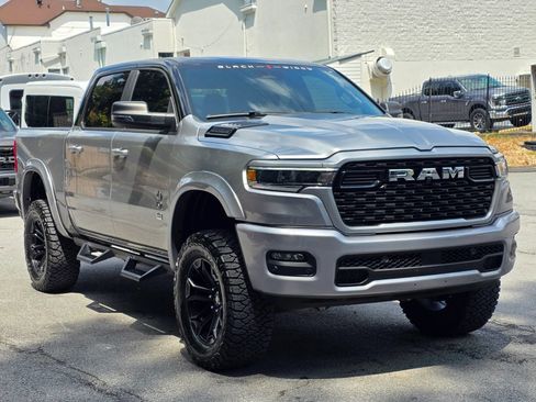 Used 2025 RAM 1500 Big Horn AWD/4WD image 9