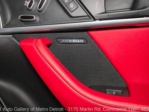 Used 2018 Jaguar F-TYPE R-Dynamic AWD/4WD image 37