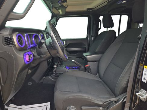 Used 2018 Jeep Wrangler Unlimited Sport S AWD/4WD image 12