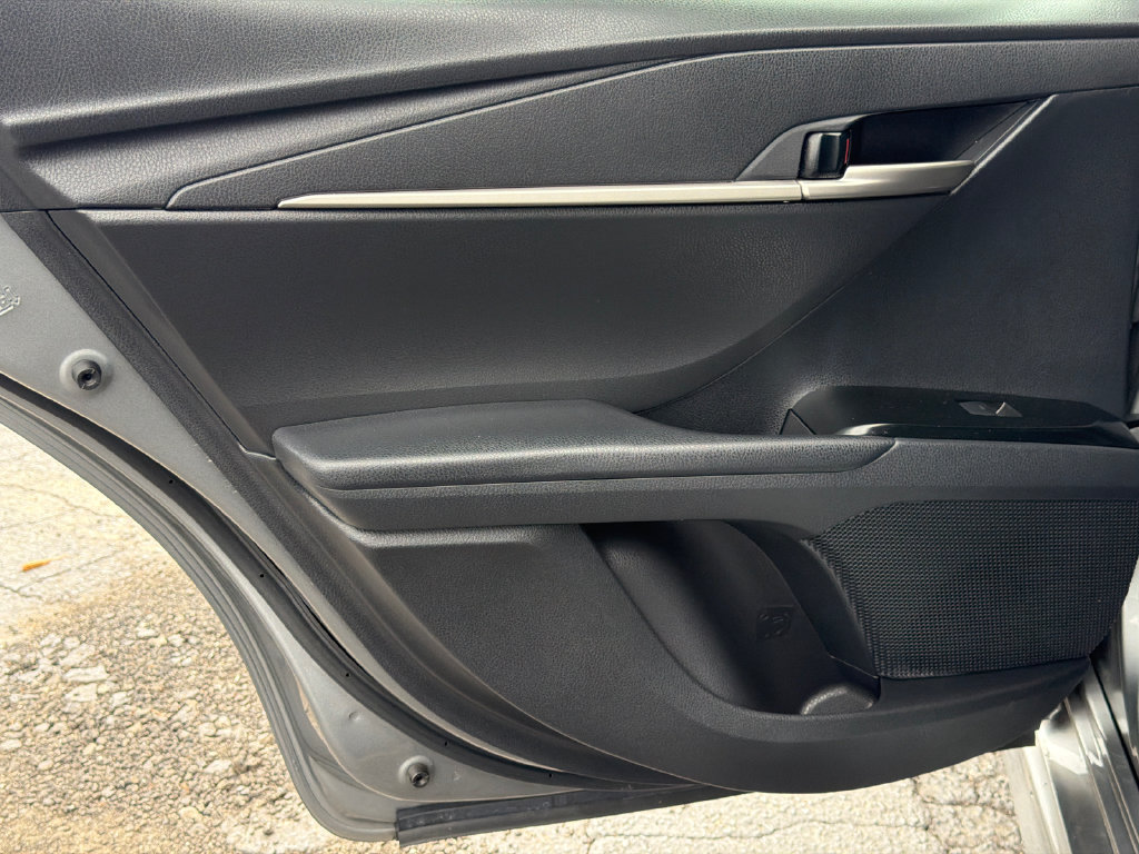 Used 2025 Toyota Camry SE FWD image 24