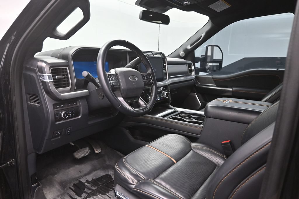 Used 2024 Ford F350 Platinum w/ FX4 Off-Road Package AWD/4WD image 19