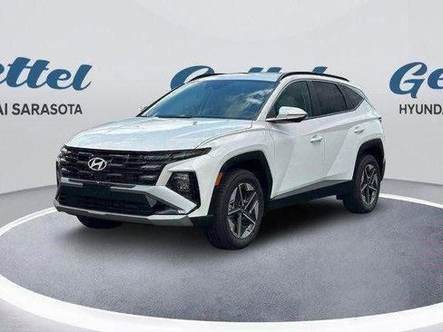 New 2025 Hyundai Tucson SEL image 1